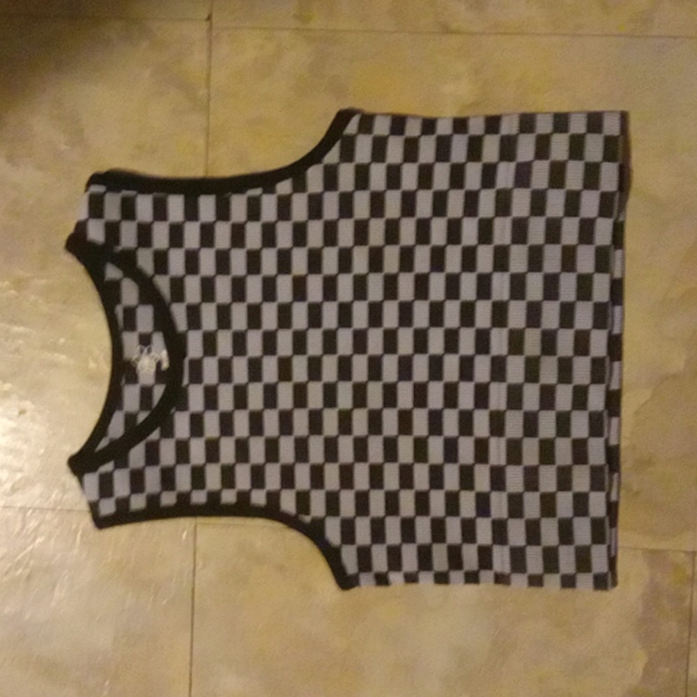 Aura black and gray checkered cropped tanktop